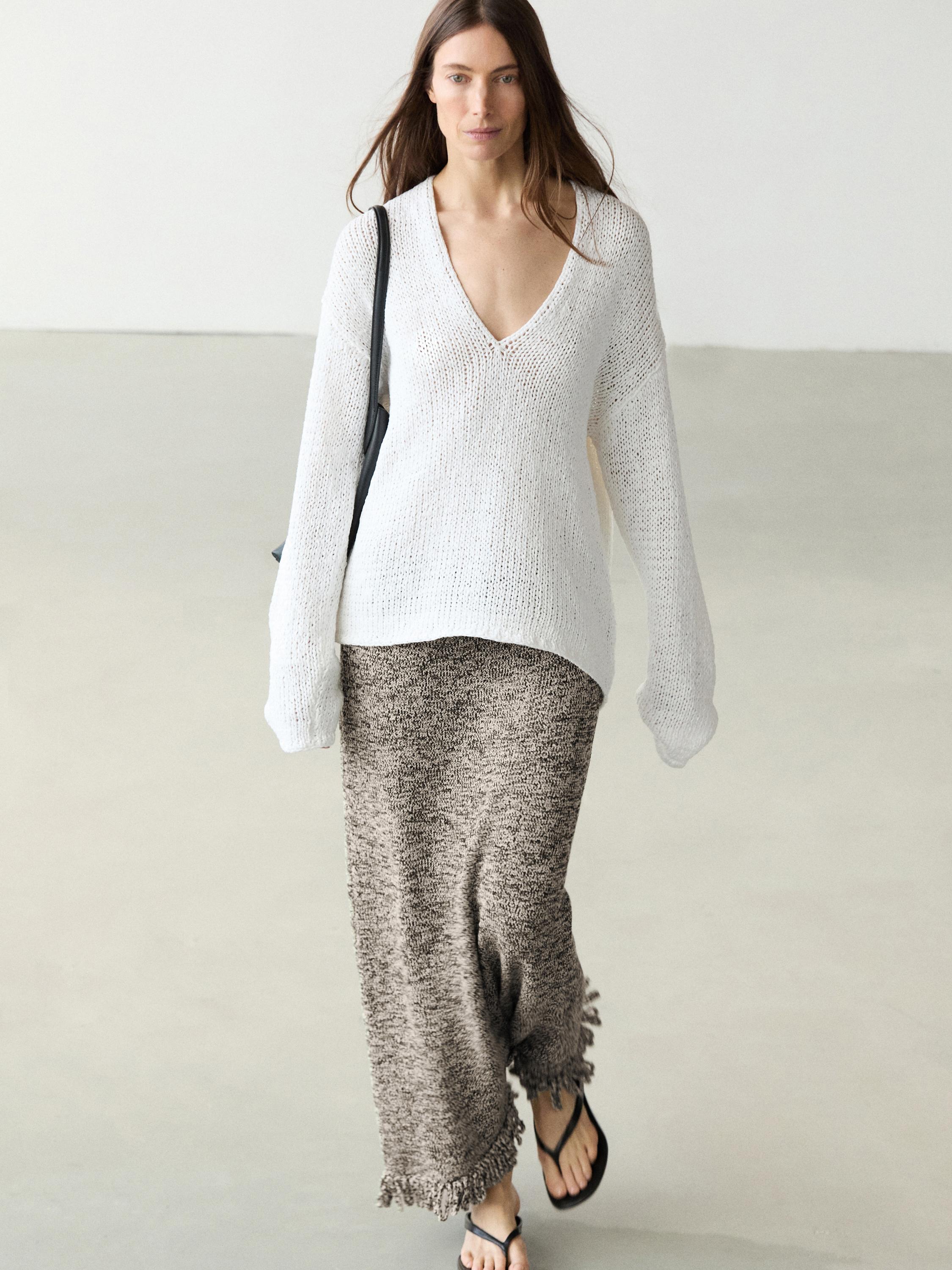 Total look knit skirt with fringing